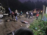 En Oxchuc: Cuatro muertos y 25 lesionados de gravedad, deja tráiler tras quedarse sin frenos