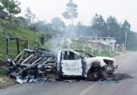 Continúe bloqueo en Oxchuc, ya quemaron dos camionetas