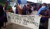 Marchan mujeres de Las Abejas de Acteal en el Día internacional de la Mujer