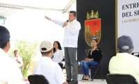 En Las Margaritas, entrega Rutilio Escandón apoyos para fortalecer la producción agropecuaria