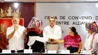 Rutilio Escandón atestigua firma de Acuerdo de no Agresión entre Aldama y Chenalhó