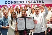 Morena entrega constancia a Eduardo Ramírez como su candidato a la gubernatura de Chiapas
