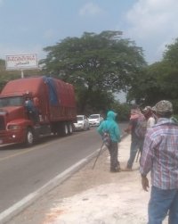 Una vez más el FNLS bloquea carretera federal Ocosingo-Oxchuc
