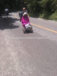 Continúa bloqueo entre San Cristóbal-Ocosingo