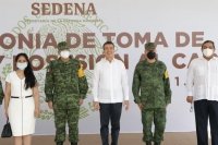 Rutilio Escandón asiste a toma de protesta del nuevo comandante de la 31 Zona Militar