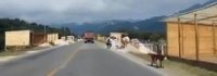 Invaden orilla de la carretera federal en Teopisca, el alcalde no hace nada al respecto