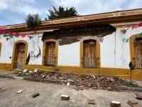 Se cae parte de la pared del edificio del DIF Regional en San Cristóbal