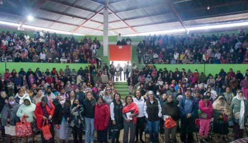 Ayuntamiento de San Cristóbal y el DIF Municipal entregan apoyo alimentario a adultos mayores en SCLC