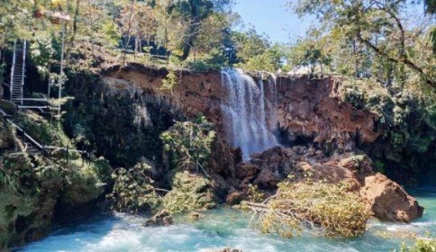 Derrumbe en la cascada del rio Xanil, en Chilón