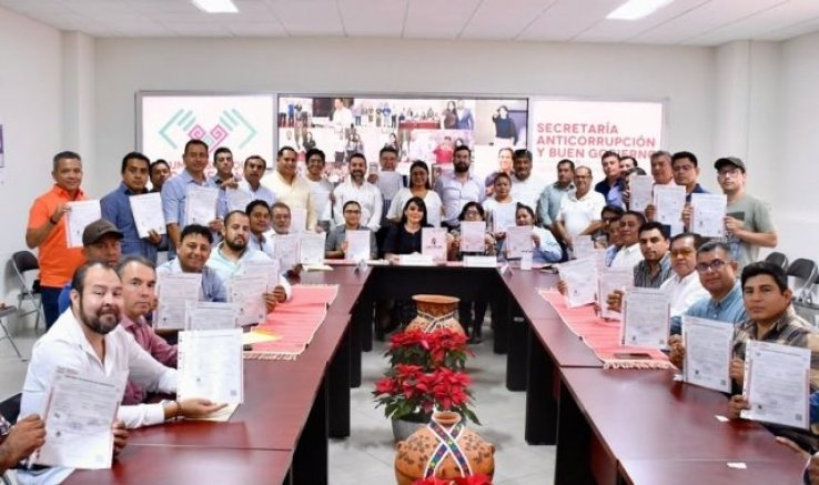 Fortalecen la transparencia con la entrega de Constancias del Registro de Contratistas 2025