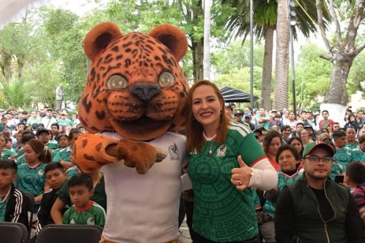 Parque Central re&uacute;ne a familias sancristobalenses en jornada de convivencia y apoyo a la Selecci&oacute;n Mexicana