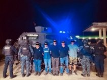 Detiene a cinco presuntos del Cartel de Sinaloa y asegura armas, droga y veh&iacute;culos en Frontera Comalapa