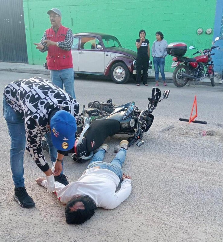Joven motociclista sufre un accidente, en San Crist&oacute;bal