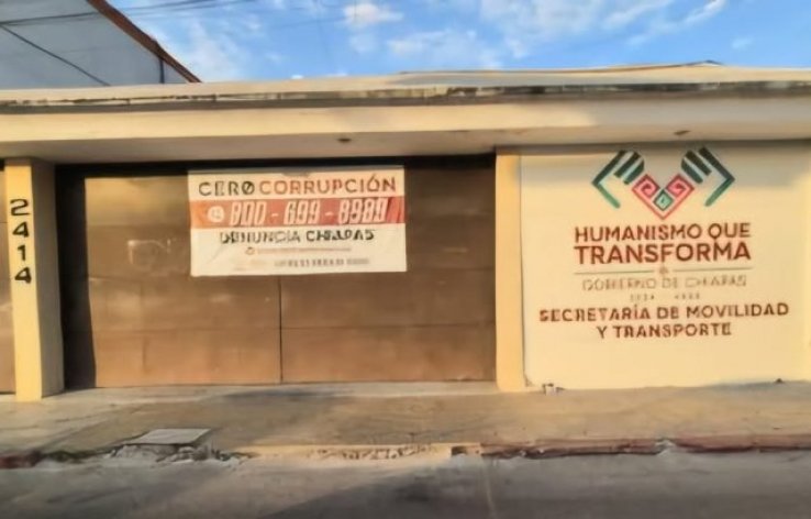 Calcoman&iacute;as y distintivos no acreditan para operar como unidad de servicio p&uacute;blico