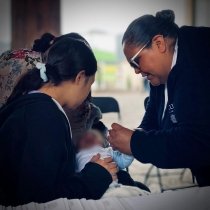 Llaman a completar esquemas de vacunaci&oacute;n infantil y a proteger la salud ante bajas temperaturas