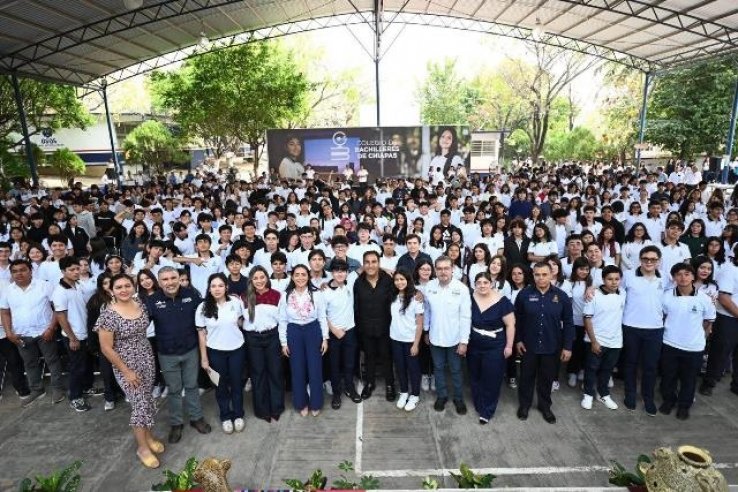 Eduardo Ram&iacute;rez entrega mobiliario e insumos al Cobach y fortalece infraestructura educativa en el Cebech