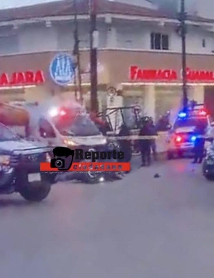 Dos personas lesionadas tras choque entre motocicleta y veh&iacute;culo en la Panamericana