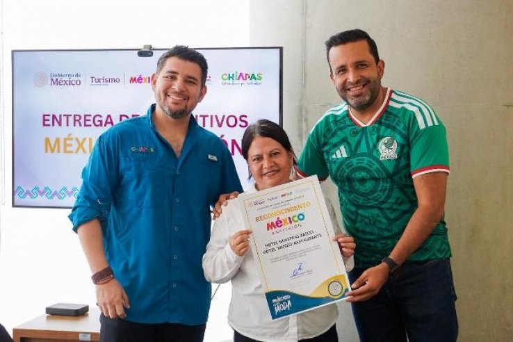 Entrega Sectur Chiapas distintivos M&eacute;xico Anfitri&oacute;n