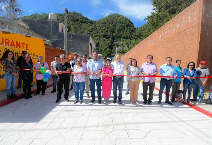 Alcalde Mariano D&iacute;az Ochoa inaugura Cerrada Alas de &Aacute;guila en San Crist&oacute;bal