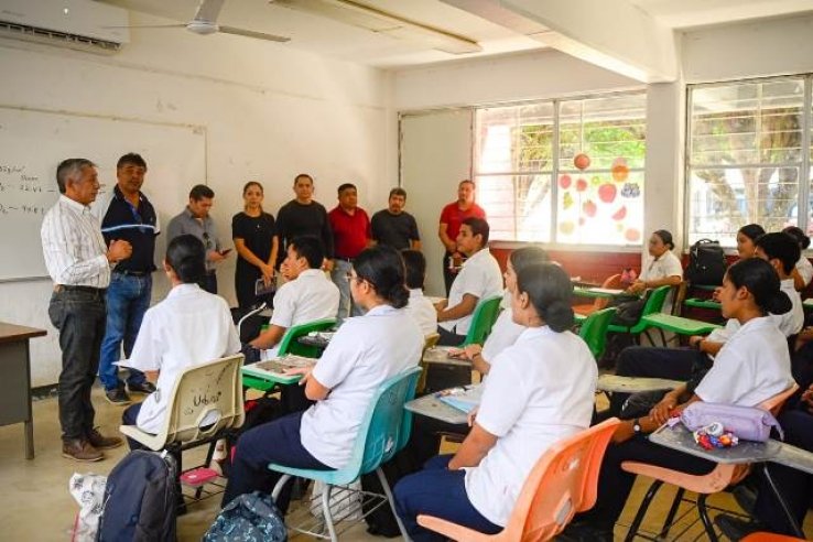 Cecytech refuerza el v&iacute;nculo con comunidades educativas de Acapetahua y Villa Comaltitl&aacute;n