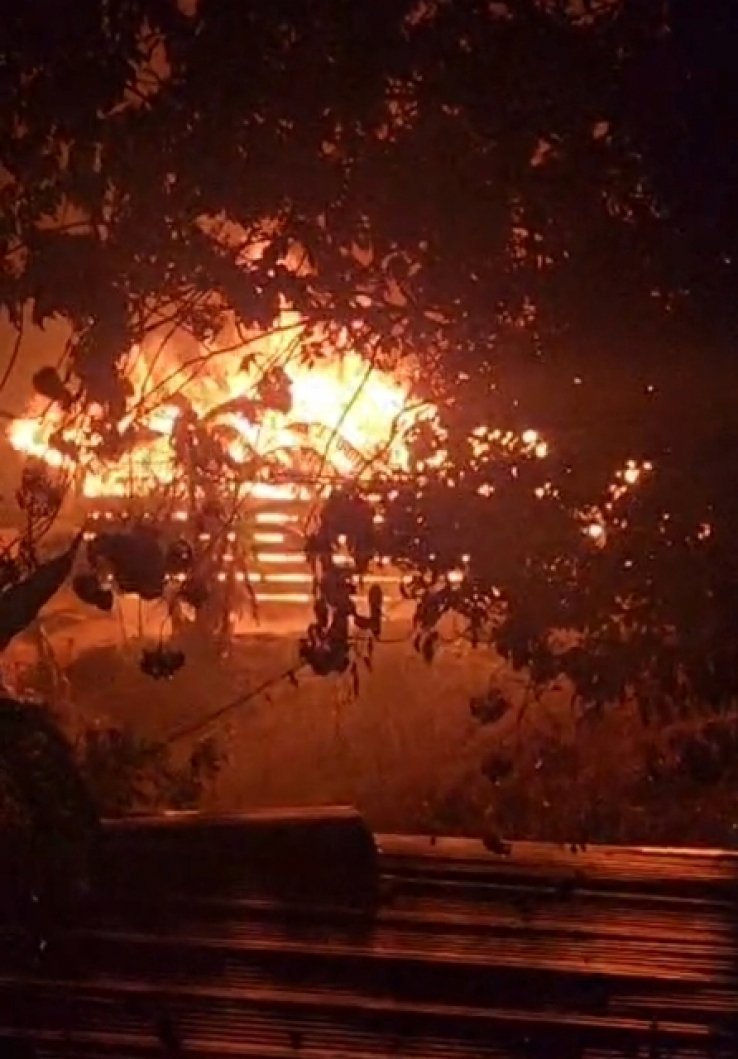 Incendio dej&oacute; sin vivienda una familia en Chenalh&oacute;
