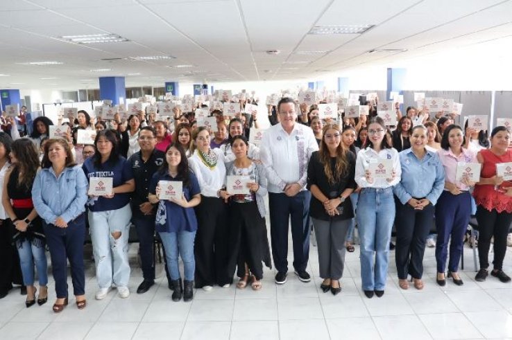Alumnas del ITTG y Unicach reciben relojes inteligentes &ldquo;Mujer Segura&rdquo;